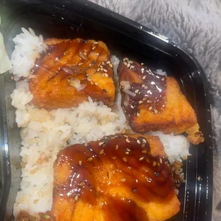 Dry, EXTRA crunchy (not asked for‍) Salmon Teriyaki Bowl