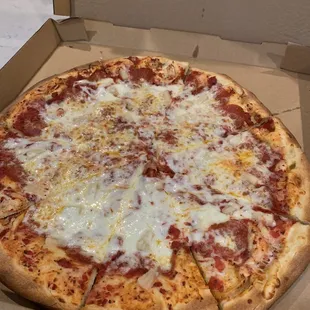 Giant 18" pie - pepperoni and pineapple