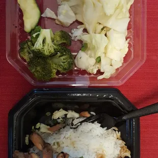 Chicken and &quot;veggie&quot; bowl...too much lettuce, not enough veggies. Just loose the lettuce all together Yogi.