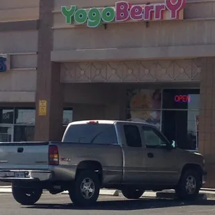 Yogo Berry on Resler