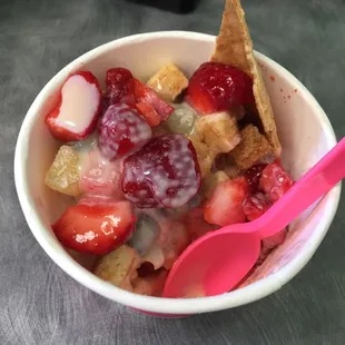 Yumm! Banana strawberry and mango tango with cheesecake bites, mochi, strawberries and waffle