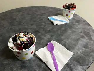 Yogolicious Frozen Yogurt
