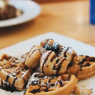 Chantilly Waffle
