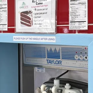 a close up of a machine