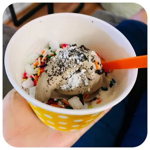 ice cream with sprinkles and sprinkles