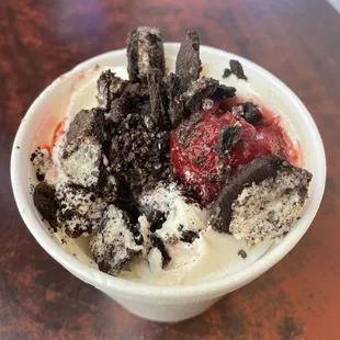 Cheesecake with strawberry and oreo - kid size