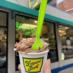 Rocky road mini w/ almonds
