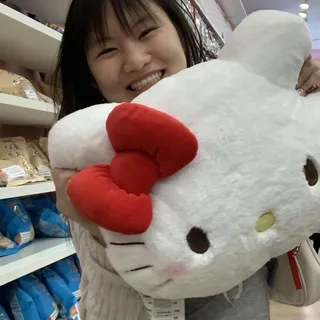 Mymy R.