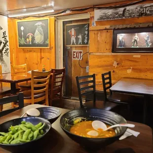 ramen and noodles, interior