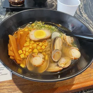 C11. Rich Shio Seafood Ramen
