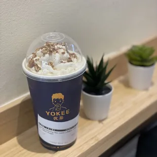 Roasted Oolong Tea with Whipped Cream