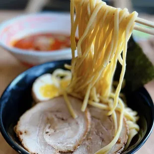 Kobayashi's fresh extra thick noodle pull from the Jigoku Tsukemen