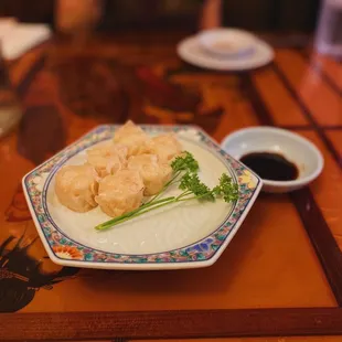 Shumai - steamed shrimp dumplings