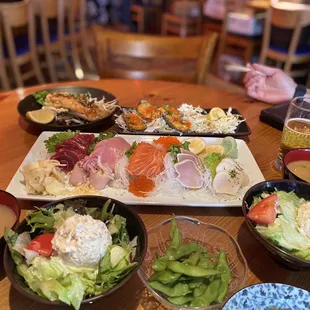 sushi, sashimi, sushi and sashimi, food