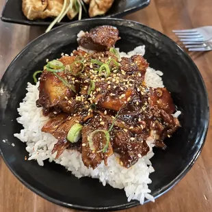 R8. Spicy Pork Bowl