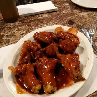 BBQ wings with red hot added