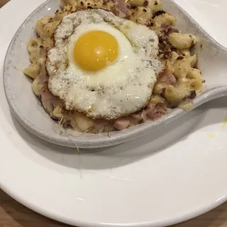 Breakfast Mac & Cheese