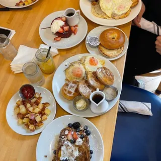 Red Velvet French Toast (SS)