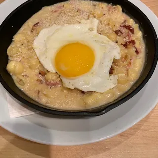 Breakfast Mac & Cheese