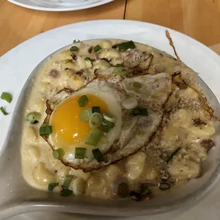 Breakfast Mac & Cheese