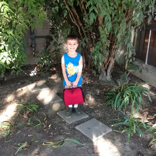 Lunch in hand and ready to learn.