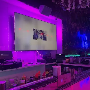 sushi and sashimi, interior