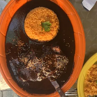 MOLE OAXAQUEO PLATE