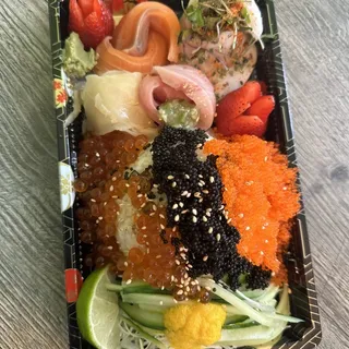 Ikura Tobiko Rice with Assorted Sashimi 6 Pieces Combo