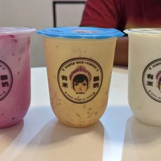 Red Heart Dragon Fruit Yogurt Smoothie