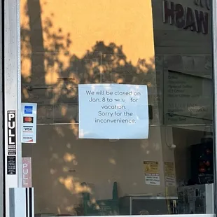 Notice of temporary closure due to vacation