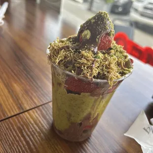 Dubai Chocolate Strawberry Cup
