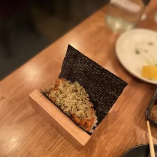 Spicy salmon with tempura flakes