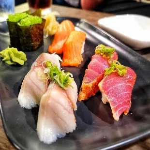 Mackerel, seared tuna Wasabi tobiko, smoked salmon.
