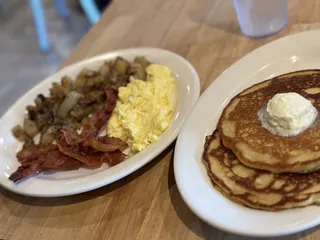 Yoolks On Us Southern Bistro