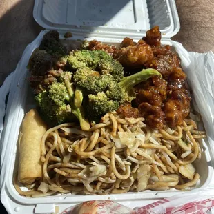 27. Combo Plate with Orange Chicken, Chow mein, and Beef with Broccoli!