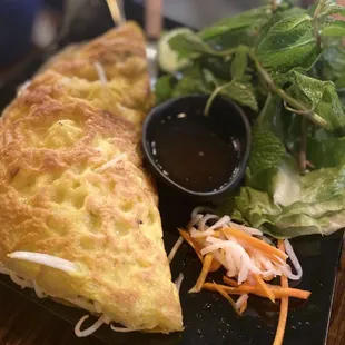 Banh Xeo (Vietnamese Crispy Crepe)