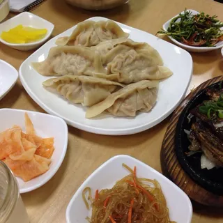 30. Kimchi Wang Mandu