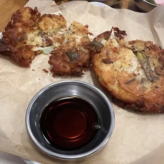 8. Nokdu Bindaetteok and Chic Naengmyun Combo