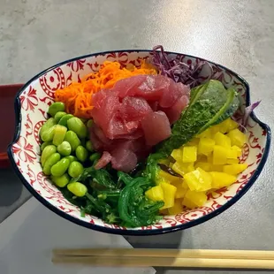 Tuna poke bowl