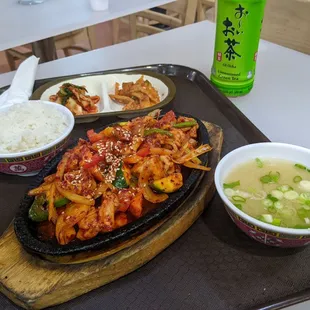 Dak-galbi [spicy stir fried chicken]