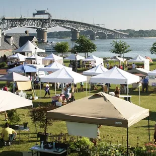 A sensory experience like none other. Smells from food trucks, vibrant colors of produce, live music--all with York River as the backdrop!