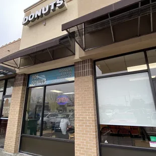 Yos Donuts Storefront