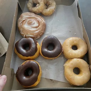 Mixed doughnuts