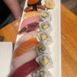 Sushi sampler