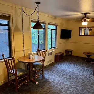 Yosemite valley lodge - cedar building, taken 10.2022