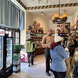 We stopped to shop at the historical Inn