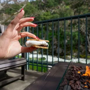 Signature Experiences - S'Mores by the Fire