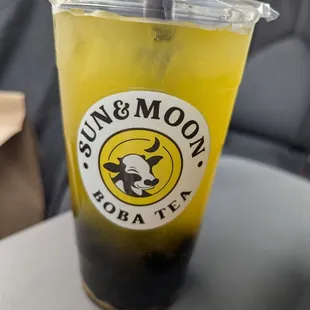 Mango slush with tapioca boba