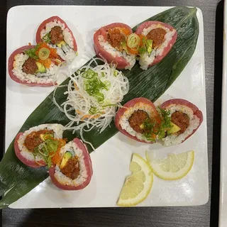 Red Heart Roll