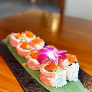 Red Heart Roll